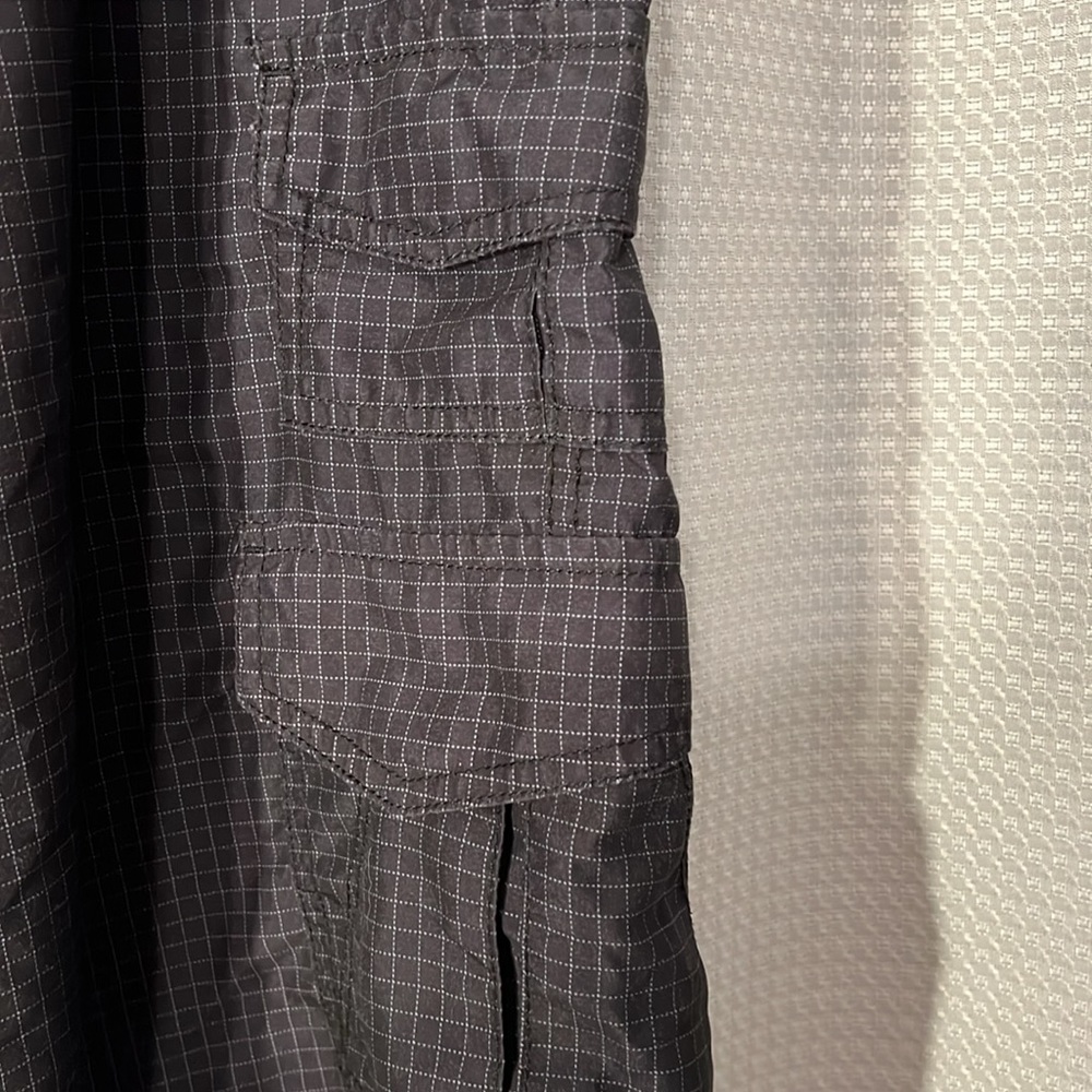 Iron Co. Men’s Board Shorts Size 34 in Black With gray square design